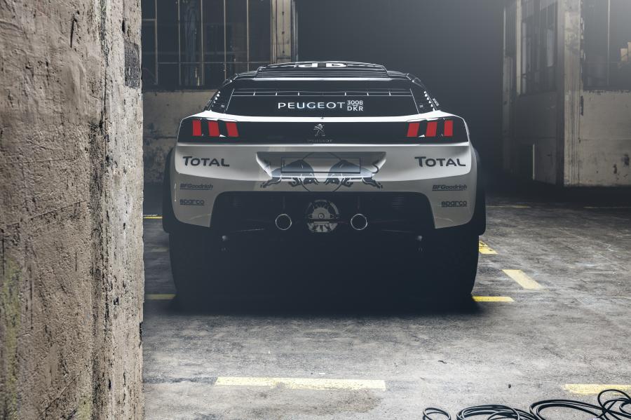  Peugeot 3008 DKR 2016 года  (фото 11 из 25)